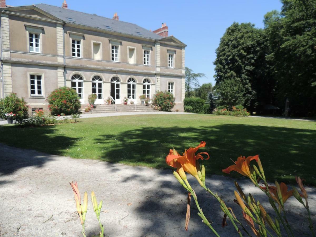 לינה וארוחת בוקר Saint-Viaud Domaine Du Plessis Grimaud מראה חיצוני תמונה