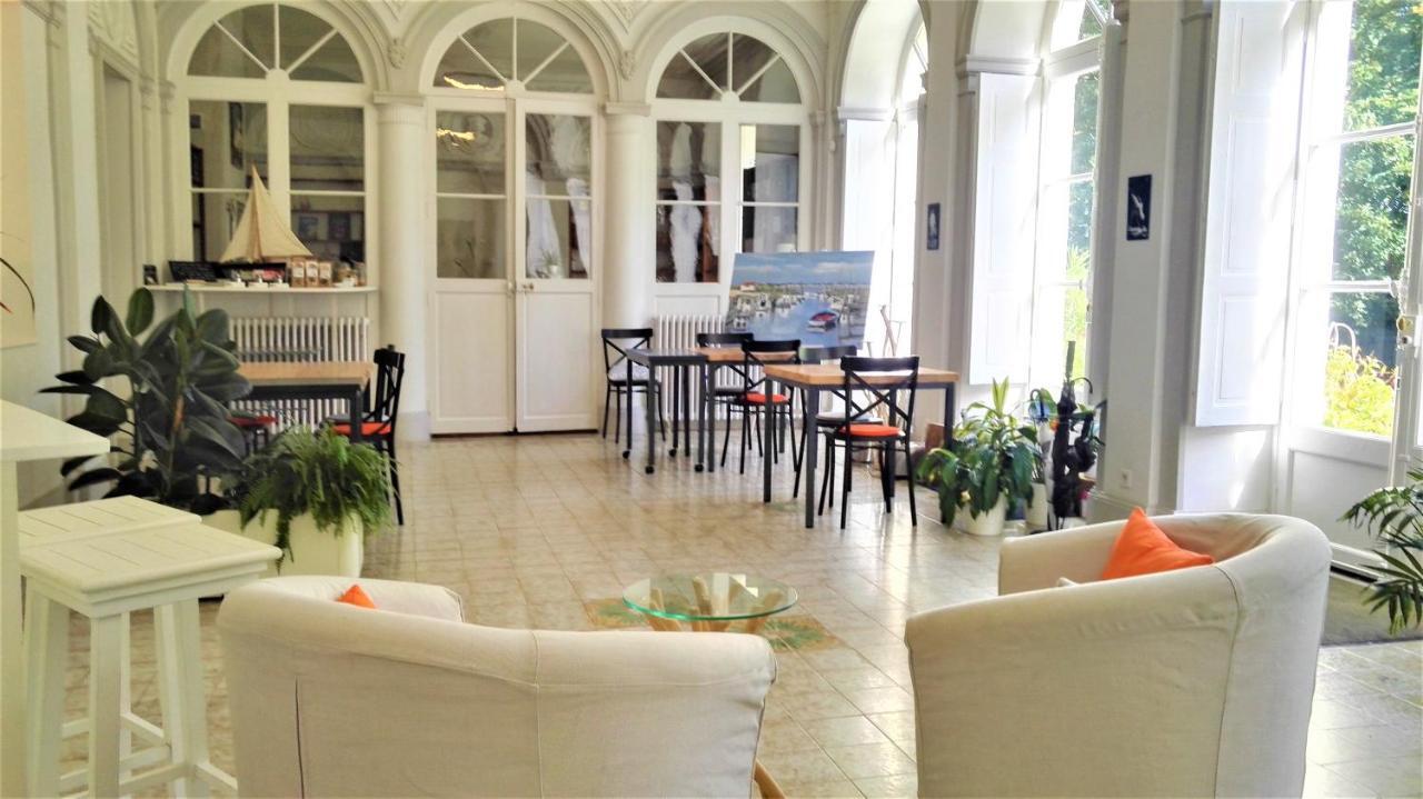 לינה וארוחת בוקר Saint-Viaud Domaine Du Plessis Grimaud מראה חיצוני תמונה